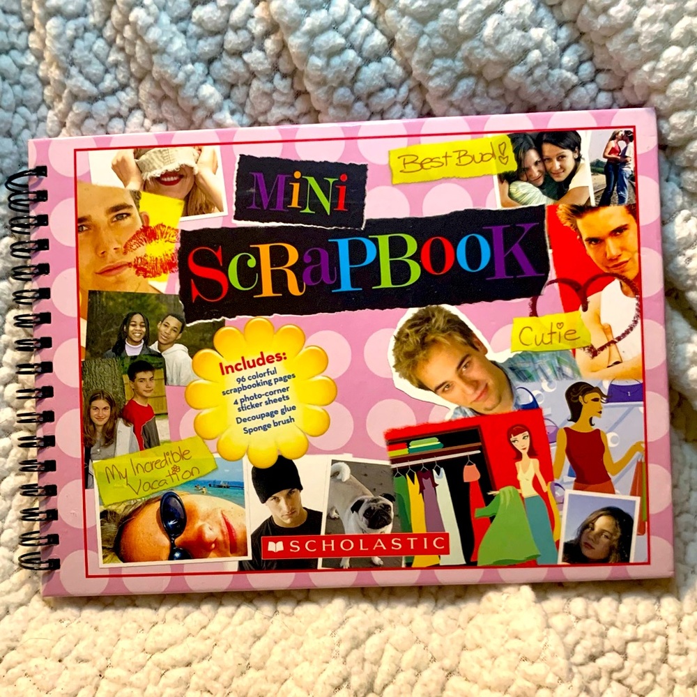Never Used!! Scholastic Mini Scrapbook